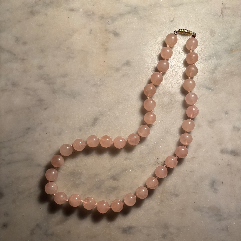Beautiful Rose Quartz Bead Necklace, 21 inches